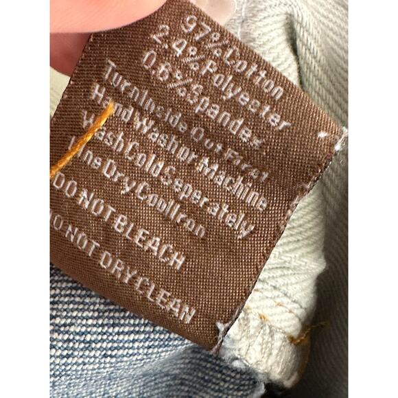 Crysp Denim Light Wash Blue Distressed Denim Bermuda Shorts Men's Size 30 - Picture 7 of 9